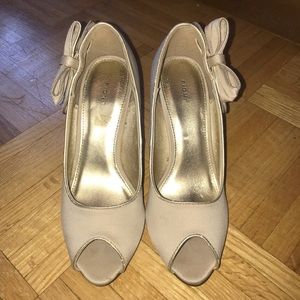 Fioni peep toe heels size 5.5